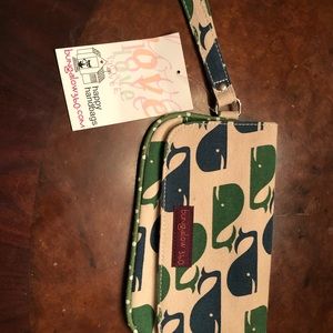 Bungalow 360 wristlet